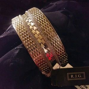 🆕️NWT "RJG" Wide Silvertone Cuff.🆕️
